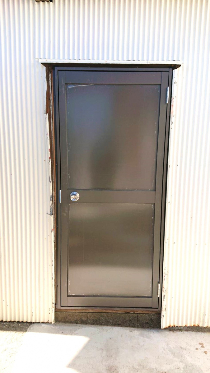 杉山トーヨー住器のドア交換の施工後の写真1