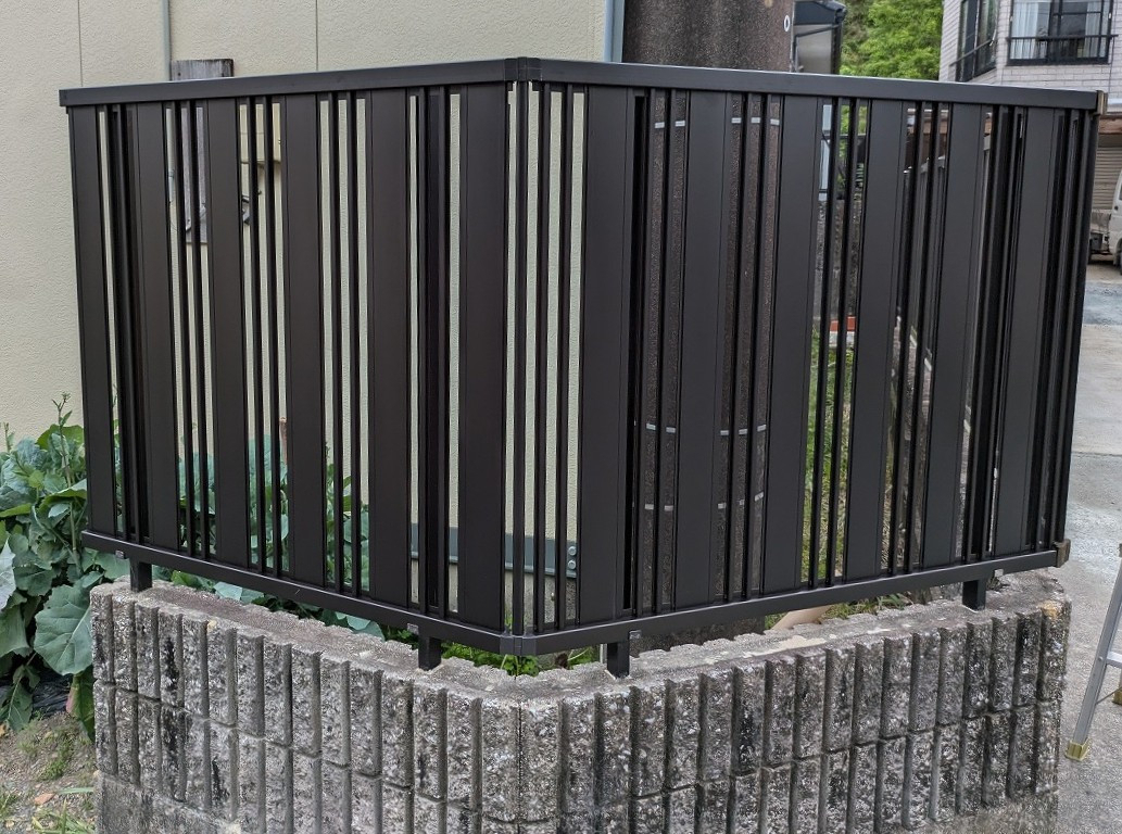 杉山トーヨー住器のフェンスの補修の施工後の写真1