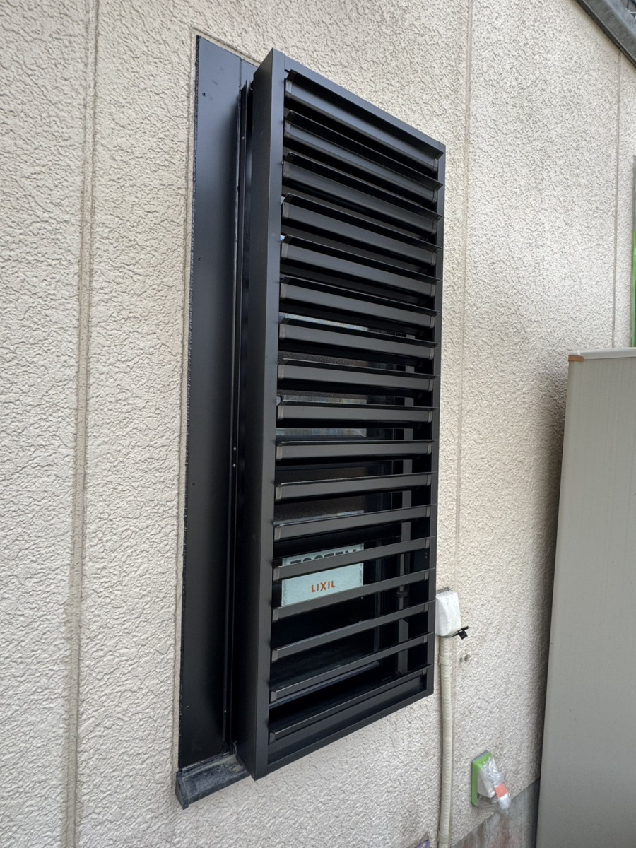 杉山トーヨー住器の面格子取付の施工後の写真1