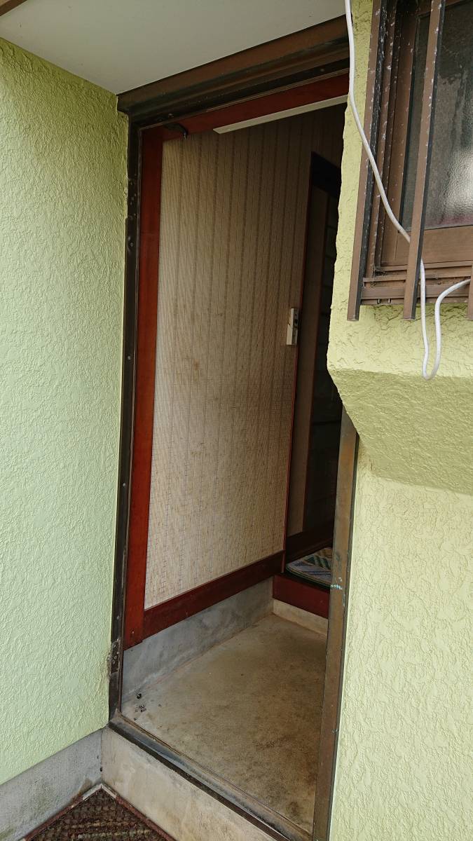 杉山トーヨー住器の勝手口ドアを換えました。の施工後の写真2