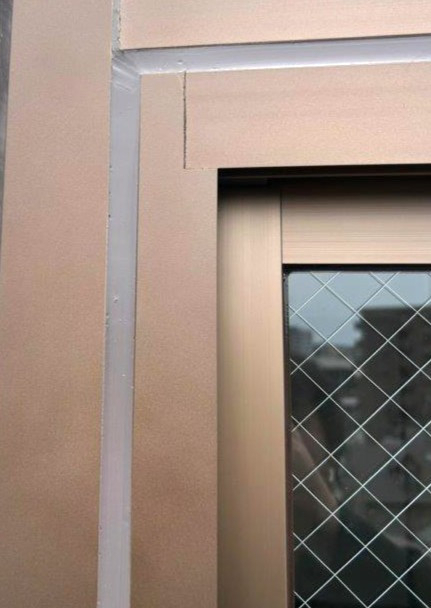 杉山トーヨー住器のサッシ補修の施工後の写真1