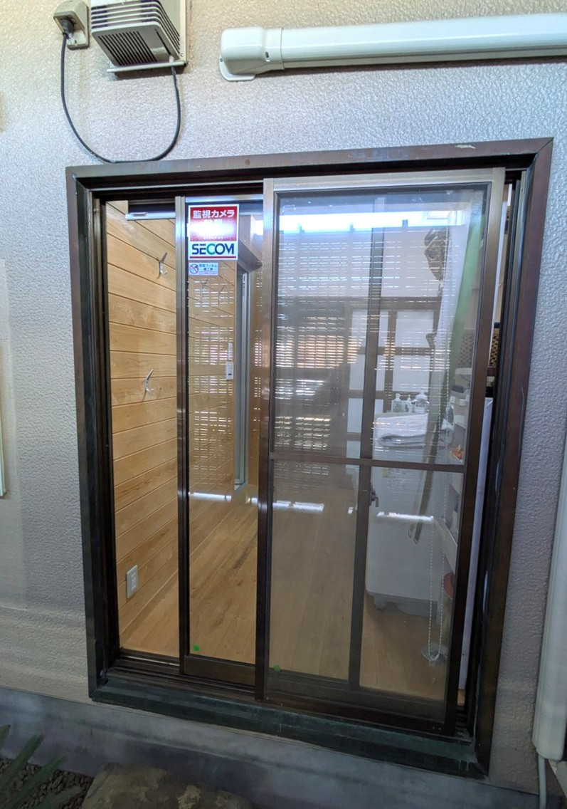 杉山トーヨー住器の窓にまつわるお悩みもパッとスッキリ!【リプラス】の施工前の写真1