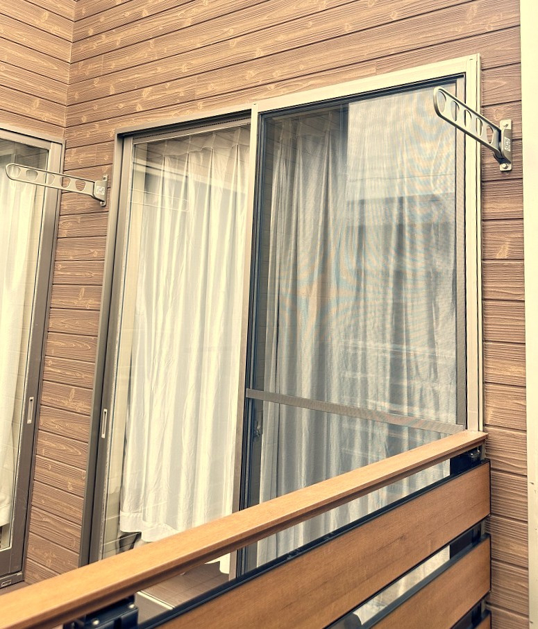 杉山トーヨー住器の物干取付の施工後の写真1