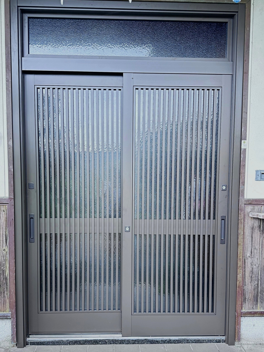 杉山トーヨー住器のやる価値あります。玄関リフォーム。の施工後の写真1