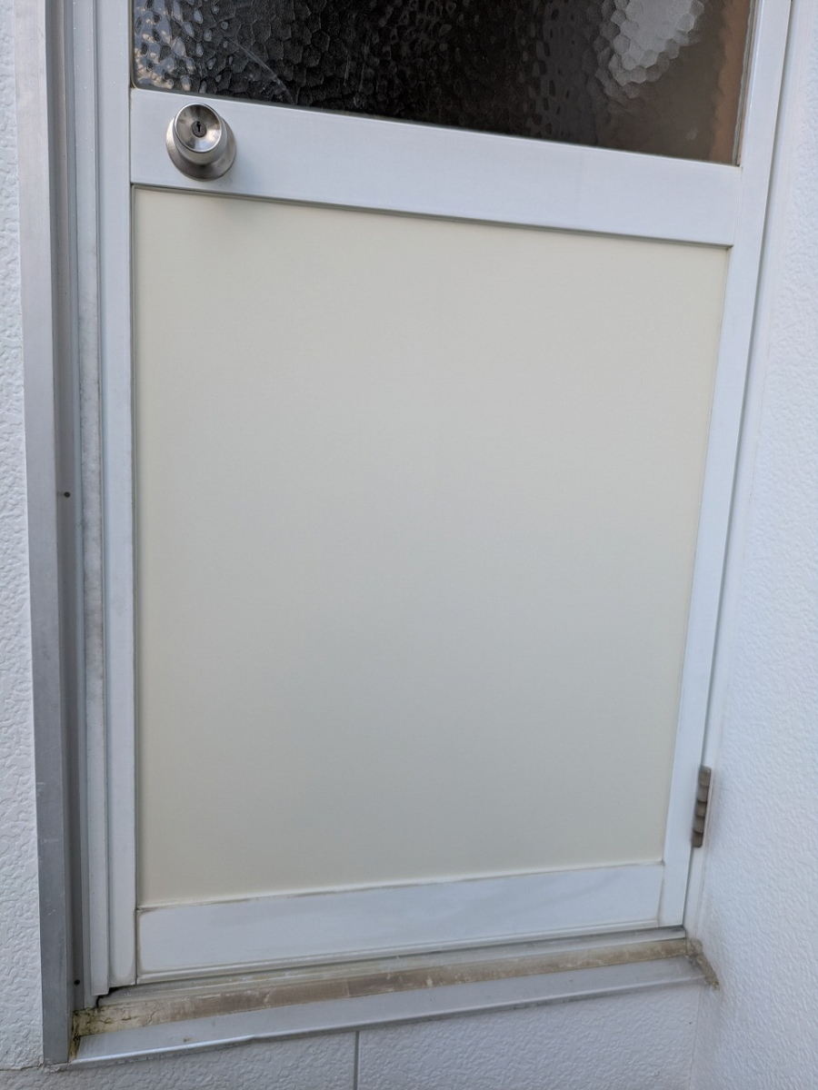 杉山トーヨー住器のパネル交換でドアをリフレッシュの施工後の写真1
