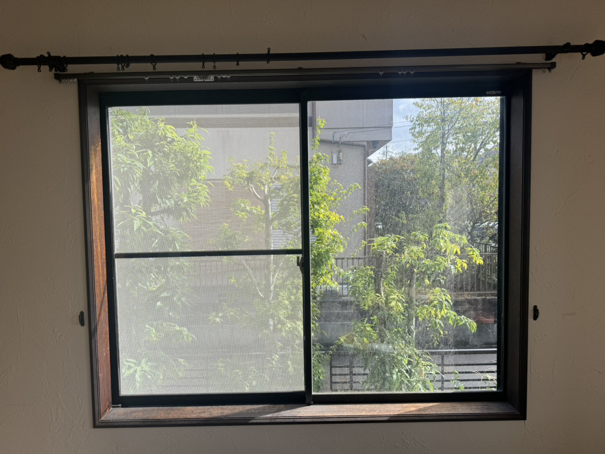 杉山トーヨー住器の1DAY 窓断熱リフォーム「LIXIL インプラス」の施工前の写真1