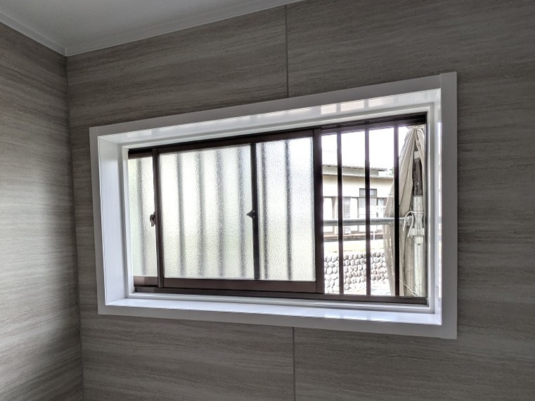 杉山トーヨー住器の🪟 1DAY 窓断熱リフォーム「LIXIL インプラス」の施工前の写真1