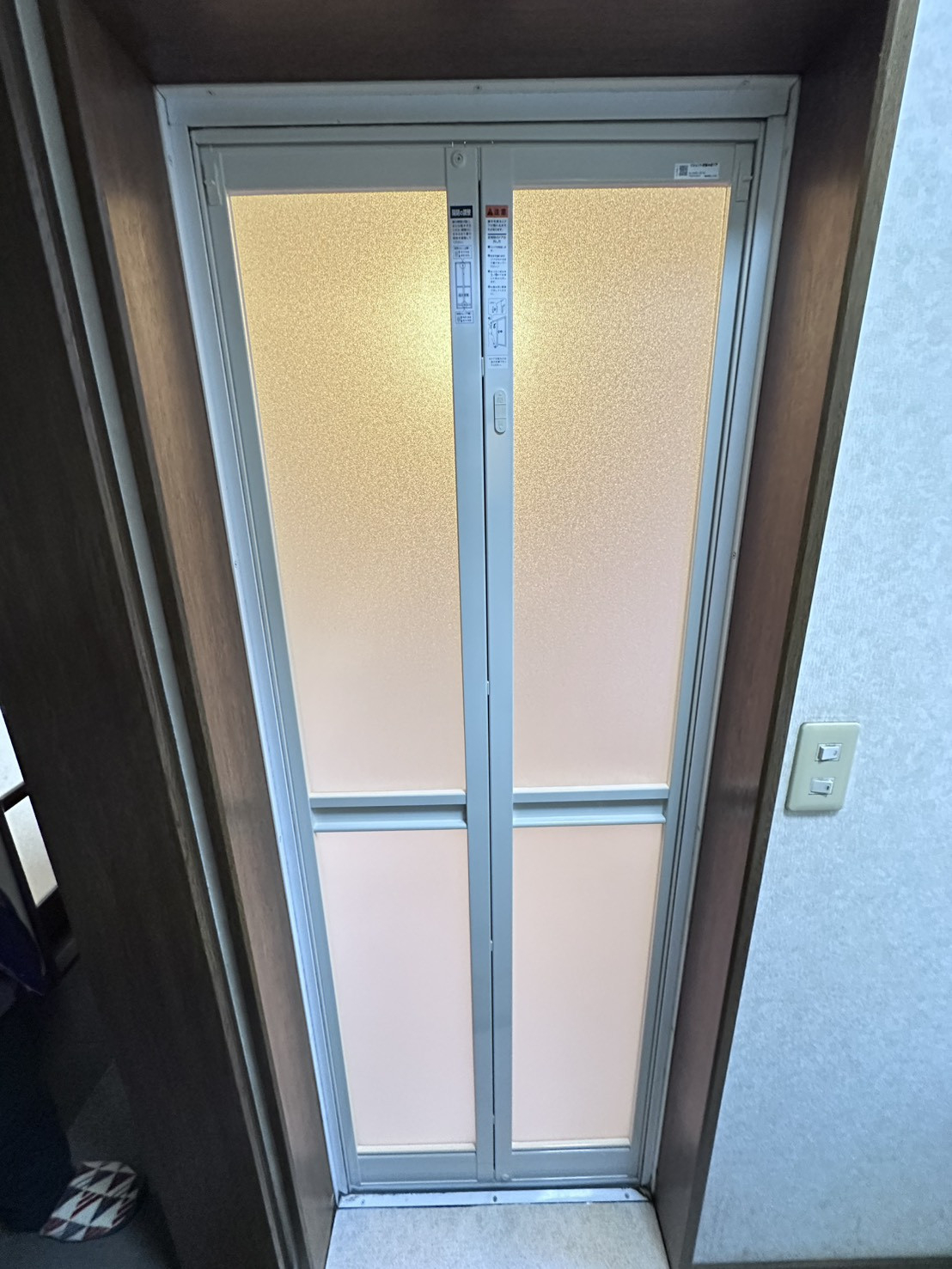 杉山トーヨー住器の🛀🏻　浴室中折れドア交換｜LIXIL リシェントで安心・快適な浴室へ 1DAYリフォーム✨の施工後の写真1