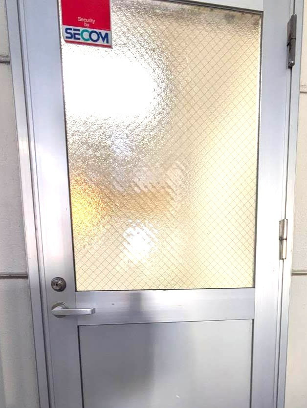 杉山トーヨー住器の🔒　鍵を手動から自動への施工前の写真1