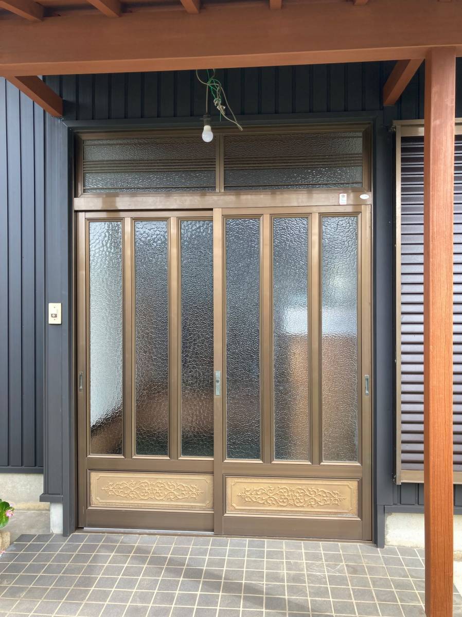 杉山トーヨー住器の玄関の取替が増えてます。の施工前の写真1