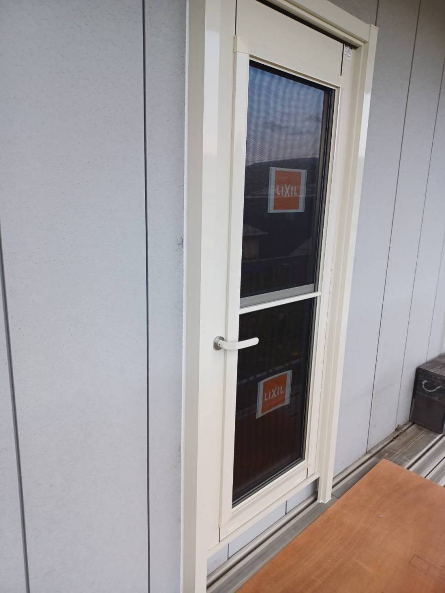 小野寺トーヨー住器の勝手口ドアを新しくしたい....の施工後の写真1