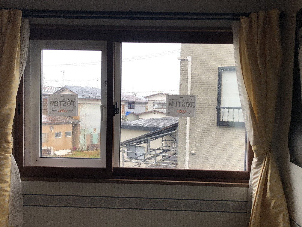 小野寺トーヨー住器の左右で大きさが違う窓も対応可能!断熱と補助金で今が設置のチャンス!の施工後の写真1