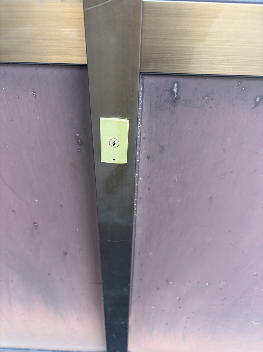 小野寺トーヨー住器の昔の引戸を快適&安心に🔧召し合わせ錠+戸車交換の施工後の写真1