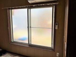 塚本住建の取替窓「リプラス」で窓を交換しました。の施工前の写真2