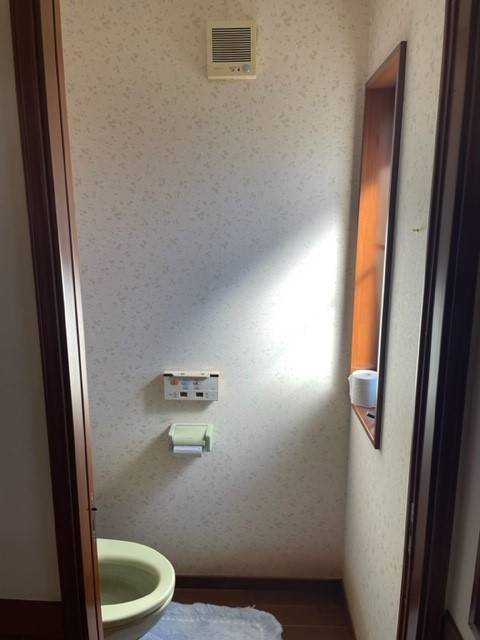十倉トーヨー住器のトイレを交換しました。の施工前の写真3