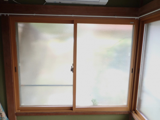 十倉トーヨー住器の補助金を活用して、内窓（インプラス）を取り付けました。施工事例写真1
