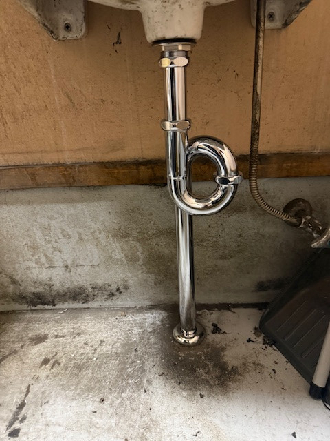 十倉トーヨー住器の洗面器の排水管修理の施工後の写真1