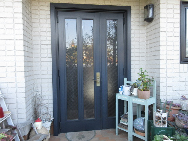 十倉トーヨー住器の玄関ドアリフォームの施工前の写真1