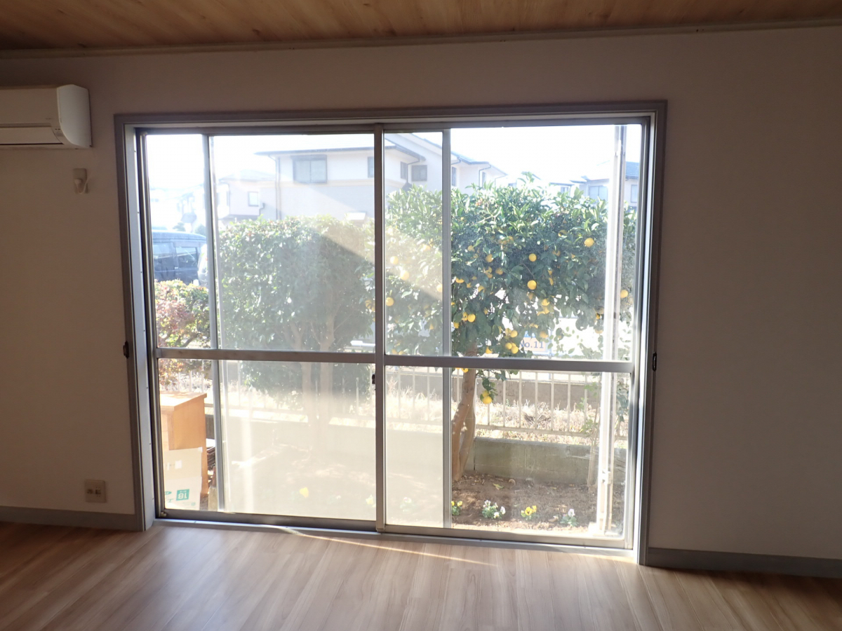 十倉トーヨー住器の大きな窓にこそ内窓をの施工前の写真1