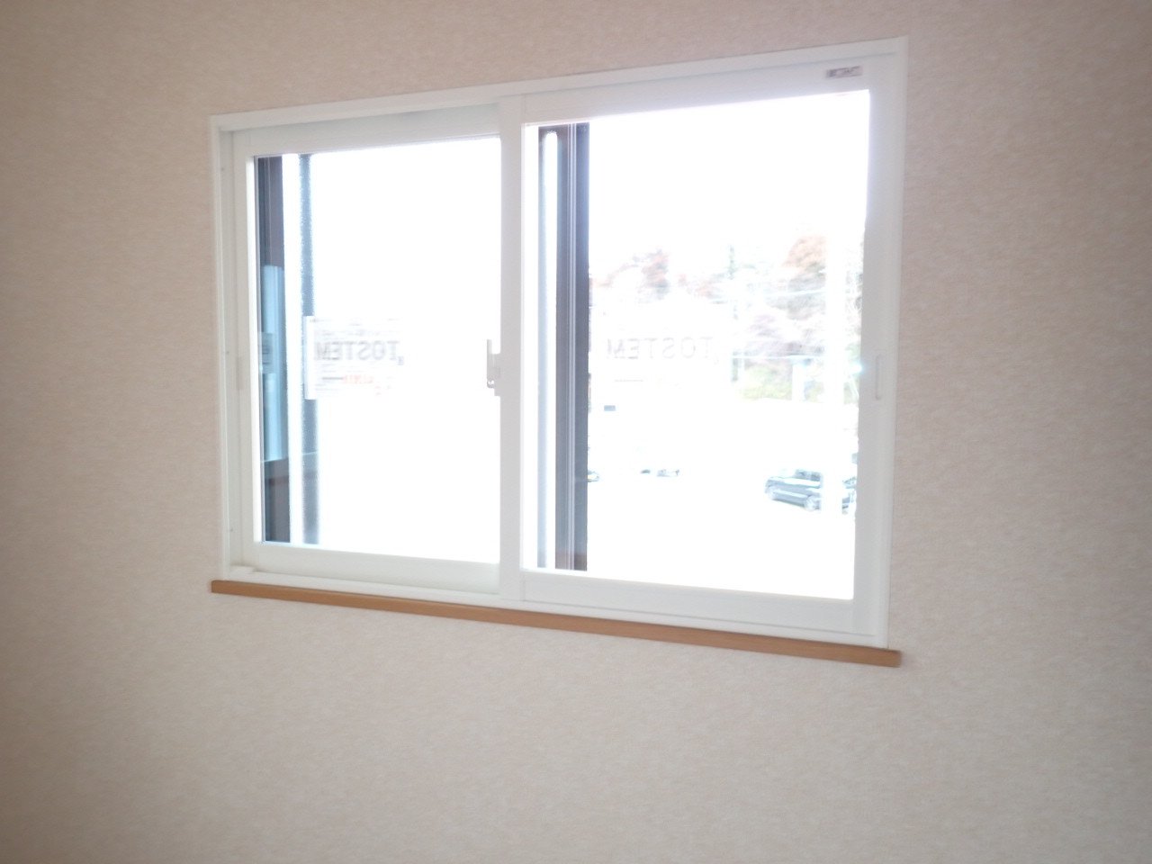 十倉トーヨー住器の内窓インプラスで窓の断熱の施工後の写真2