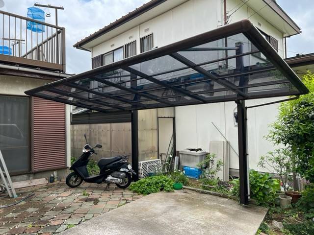 十倉トーヨー住器のカーポートの屋根材を交換！の施工後の写真1