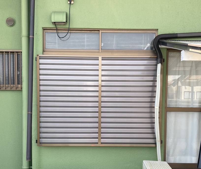 セイナントーヨー住器の窓に目隠し対策‼！目隠しルーバー取付工事の施工後の写真1