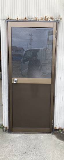 セイナントーヨー住器の外部ドア交換施工事例写真1