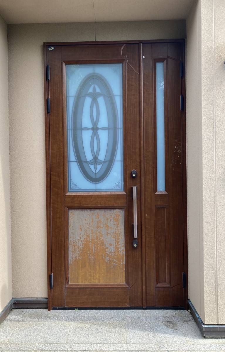 セイナントーヨー住器の玄関リフォーム　玄関ドア交換の施工前の写真1