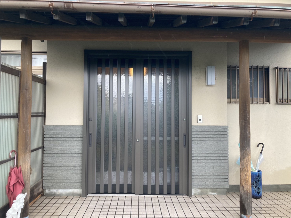セイナントーヨー住器のリシェント玄関引戸の施工後の写真1