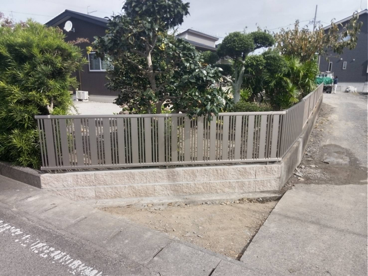 セイナントーヨー住器のフェンス工事の施工後の写真1