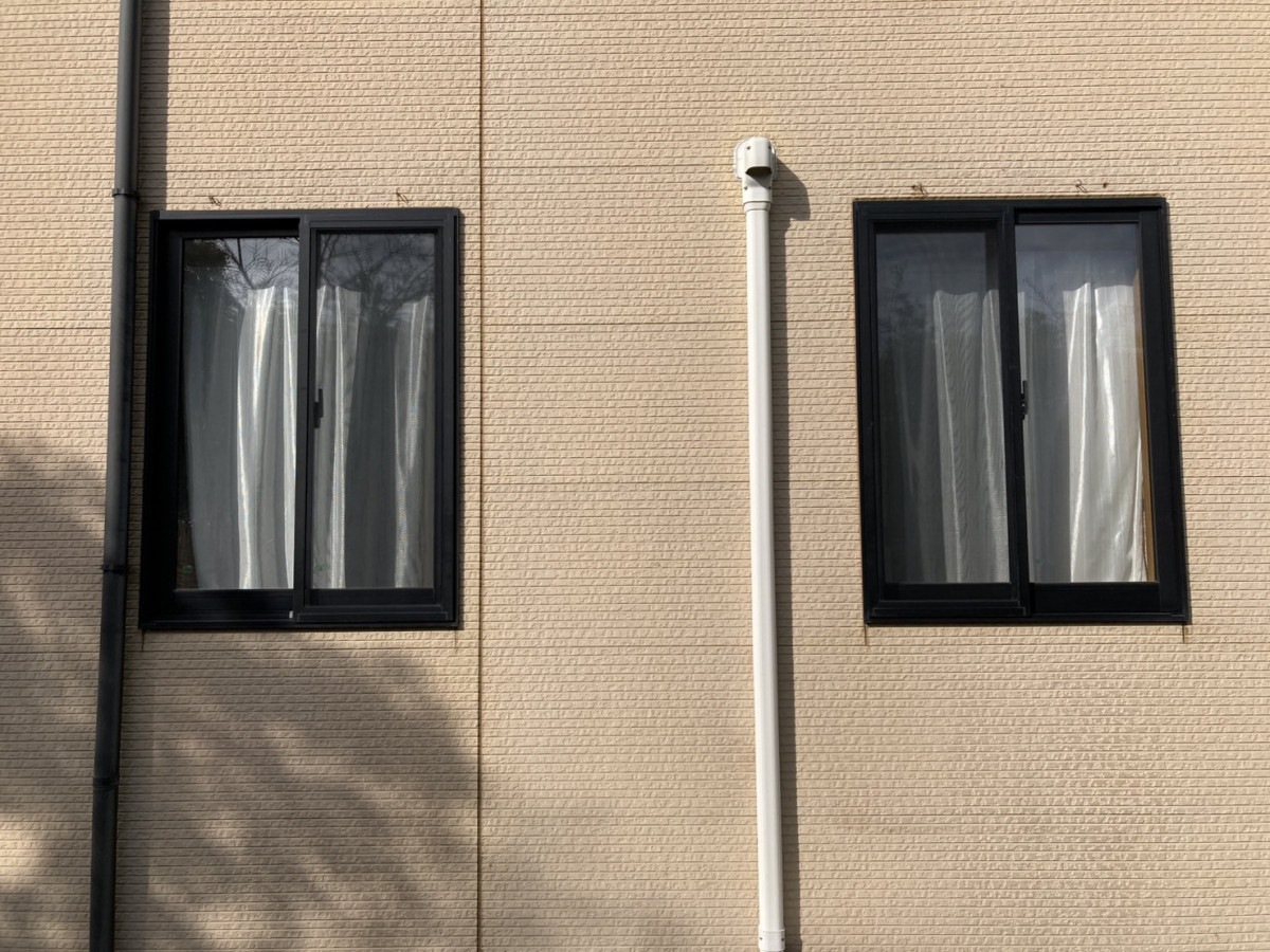 セイナントーヨー住器のアルミ面格子 取付の施工前の写真1