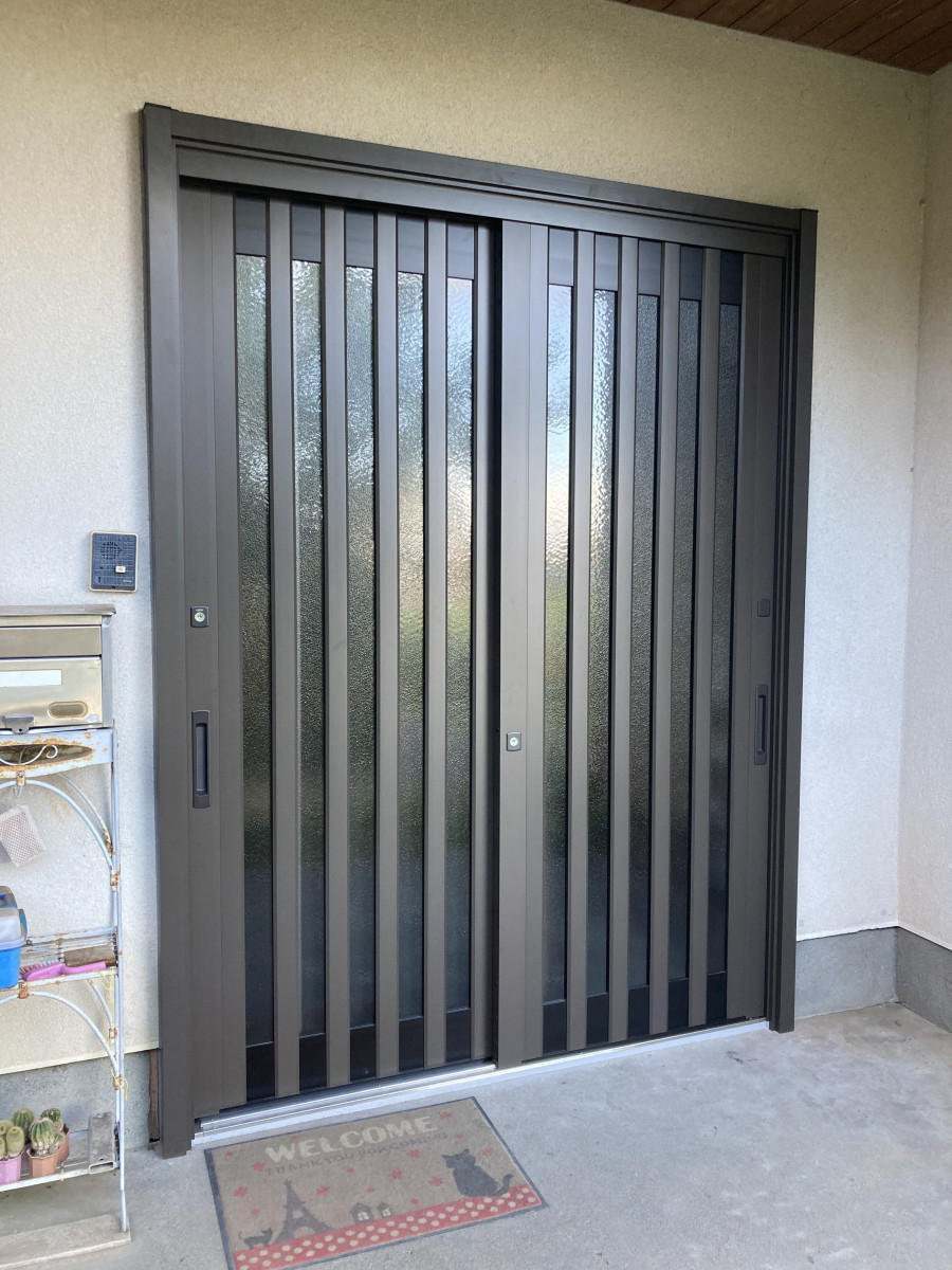 セイナントーヨー住器のリシェント玄関引戸の施工後の写真1