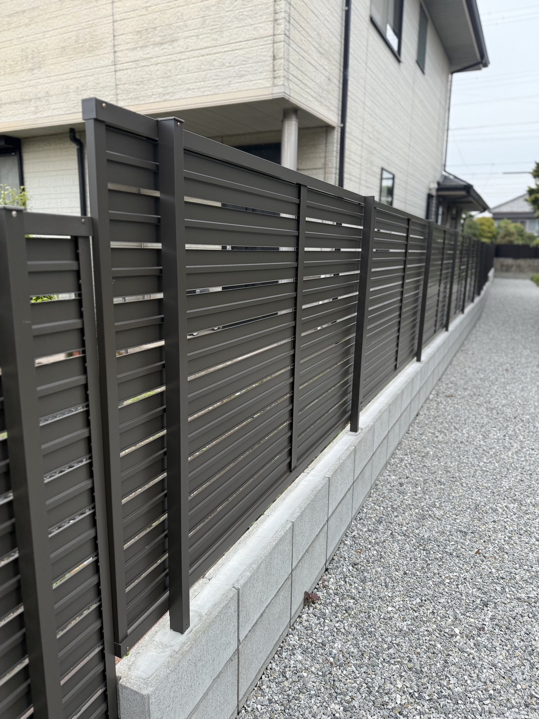 セイナントーヨー住器のフェンス工事の施工後の写真1