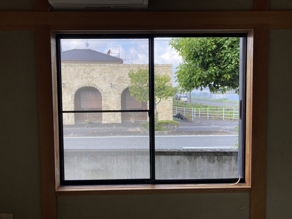 セイナントーヨー住器の内窓インプラス（二重窓）リフォームの施工前の写真1