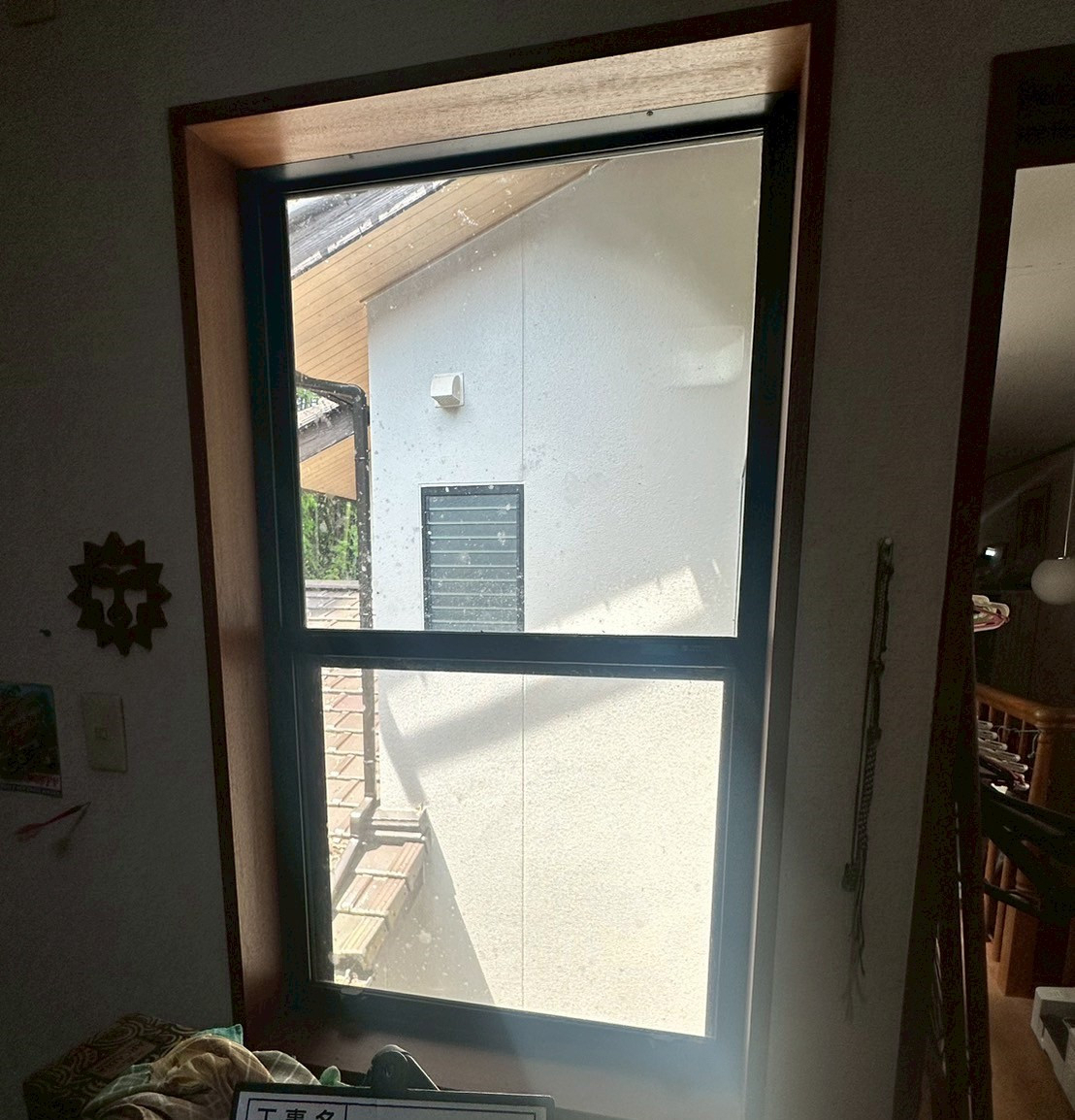 弓浜建材のまだ間に合います！ 補助金活用内窓設置の施工前の写真2