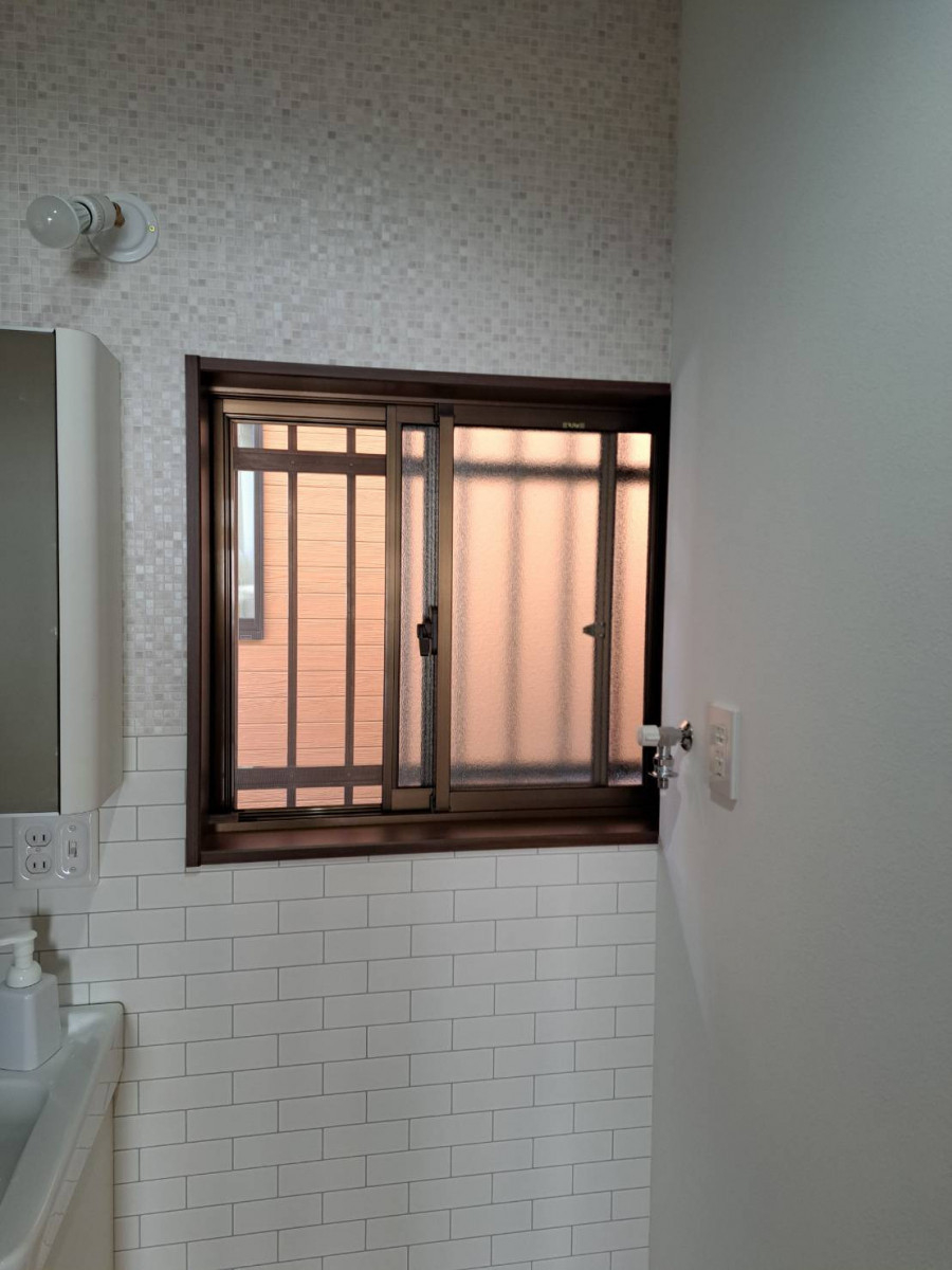 弓浜建材の今年も窓リフォームに補助金出ます！の施工前の写真1