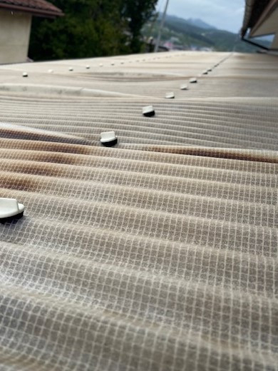永光トーヨー住器の気仙沼市　屋根材張り替えの施工前の写真2