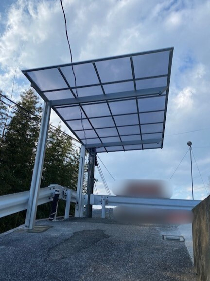 永光トーヨー住器の【気仙沼市】シンプルなデザインが魅力!カーポートを設置しました。の施工後の写真1