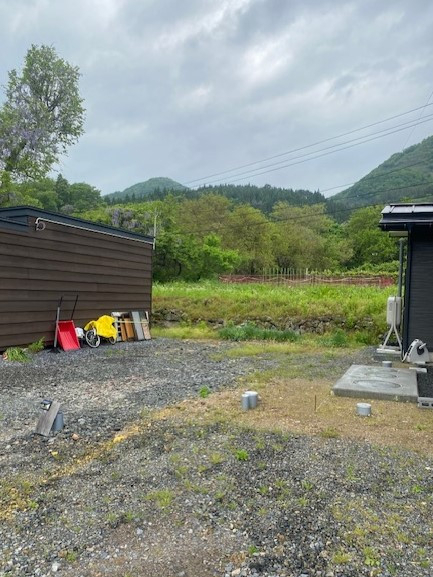 永光トーヨー住器の【住田町】風に強く安心!デザインにも優れたカーポートを設置しました。の施工前の写真1