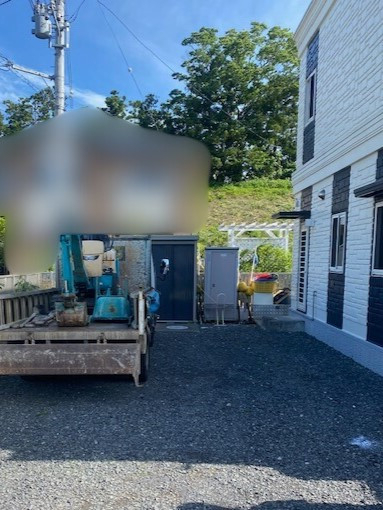 永光トーヨー住器の【気仙沼市】美しさと機能性を両立したカーポートを設置しました。の施工前の写真1