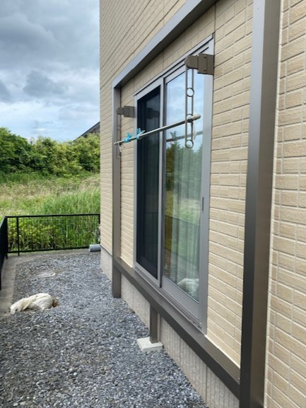 永光トーヨー住器の【気仙沼市】雨の日も花粉の季節も安心！テラス囲いを設置しました。の施工前の写真1