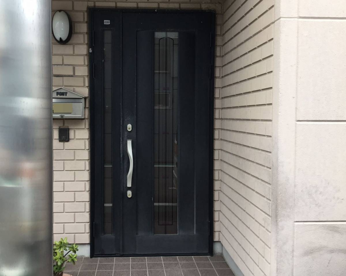 スルガリックス 静岡店の性能の良い玄関ドアを取り付けたい。の施工前の写真1