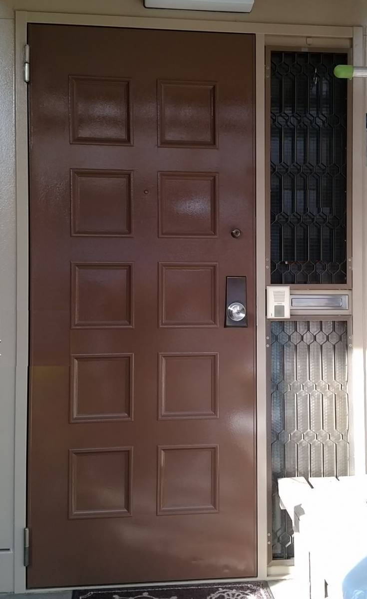 スルガリックス 静岡店の玄関ドアのリフォーム⑤の施工前の写真1