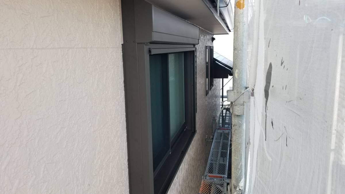 スルガリックス 静岡店の今ある窓にシャッターを追加設置したいの施工後の写真3