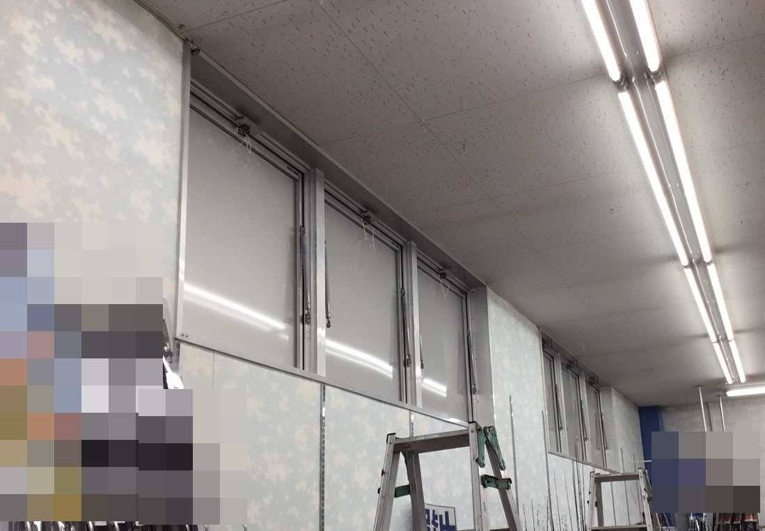 スルガリックス 静岡店の店舗の排煙用窓が開かなくなったの施工前の写真1