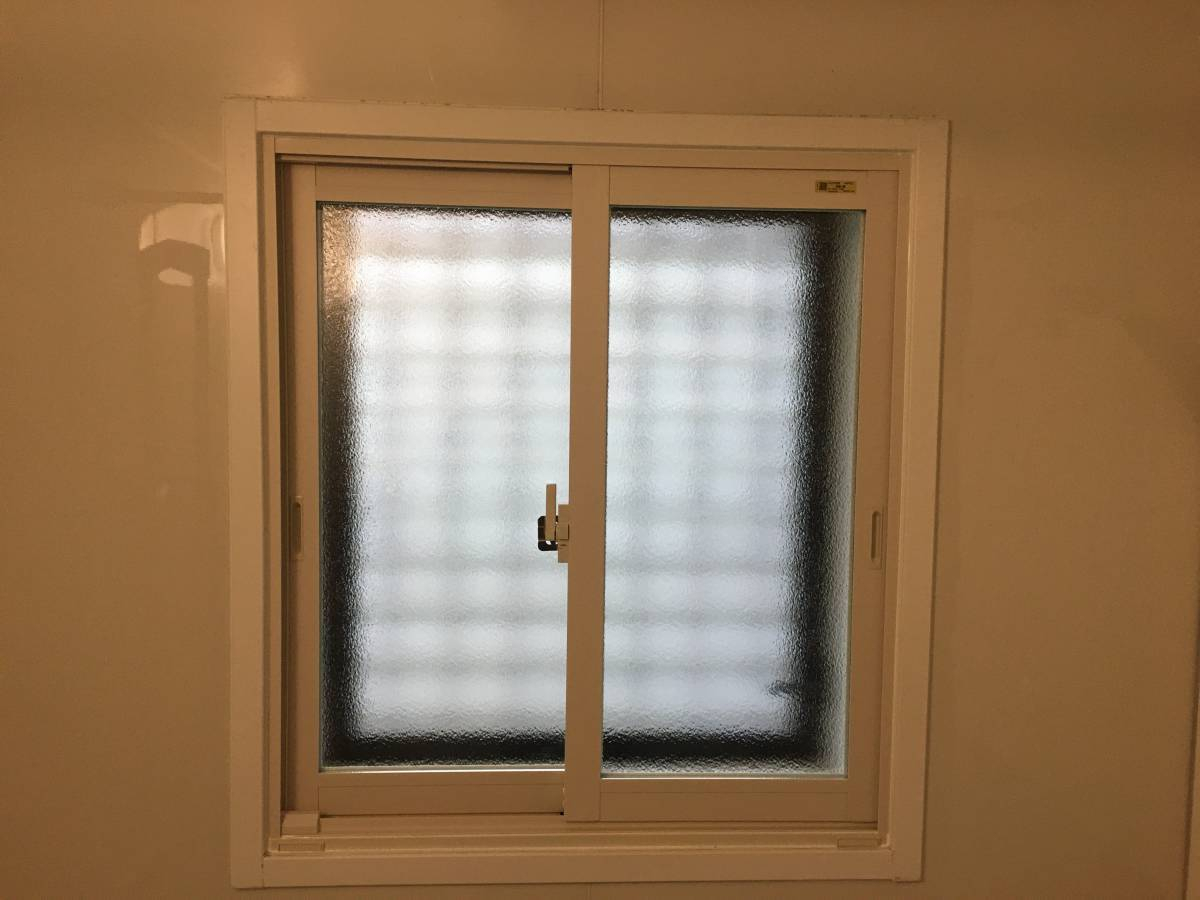スルガリックス 静岡店の内窓を施工いたしました。の施工後の写真3
