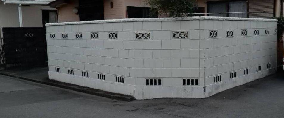 スルガリックス 静岡店のブロック塀をフェンスへ交換いたしました。の施工前の写真1