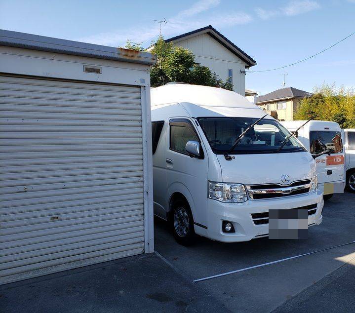 スルガリックス 静岡店の大きな車用に、カーポートを設置いたしました。の施工前の写真1