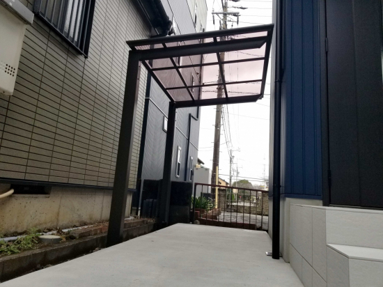 スルガリックス 静岡店のバイク置き場に屋根をつけてほしい施工事例写真1