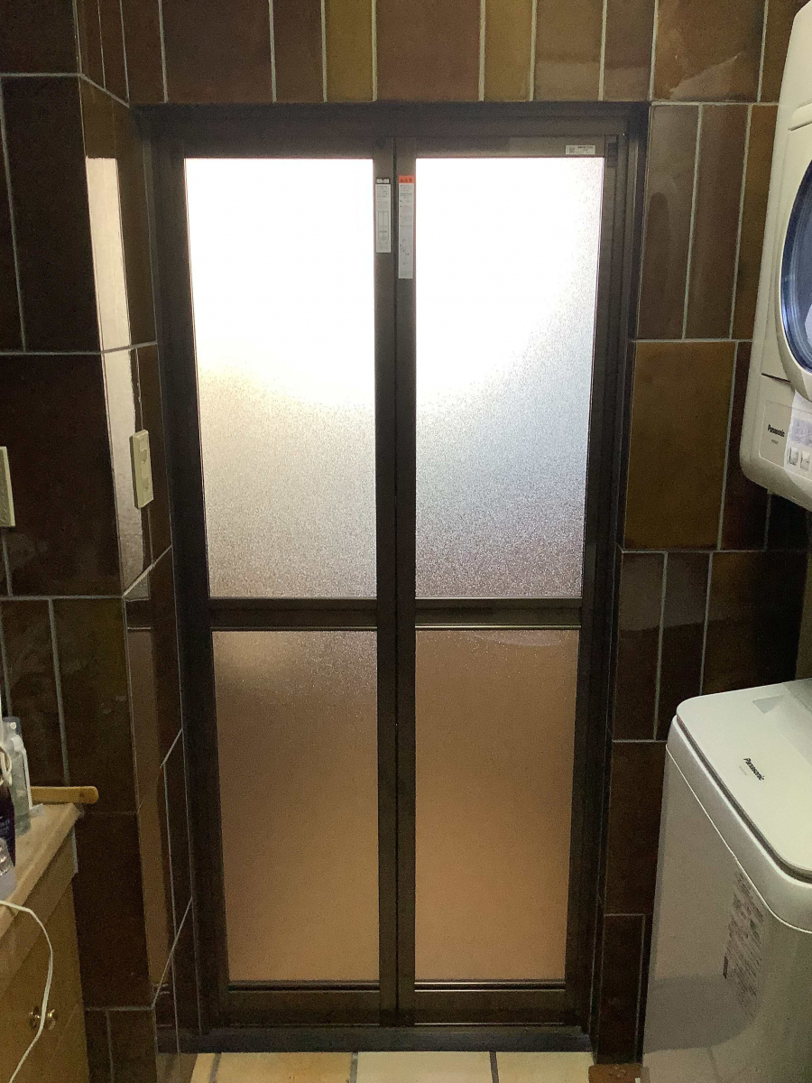 スルガリックス 静岡店の動きの悪い浴室折れ戸を新しくしたい。の施工後の写真2